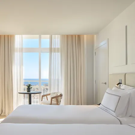 Melia Hotell 4*